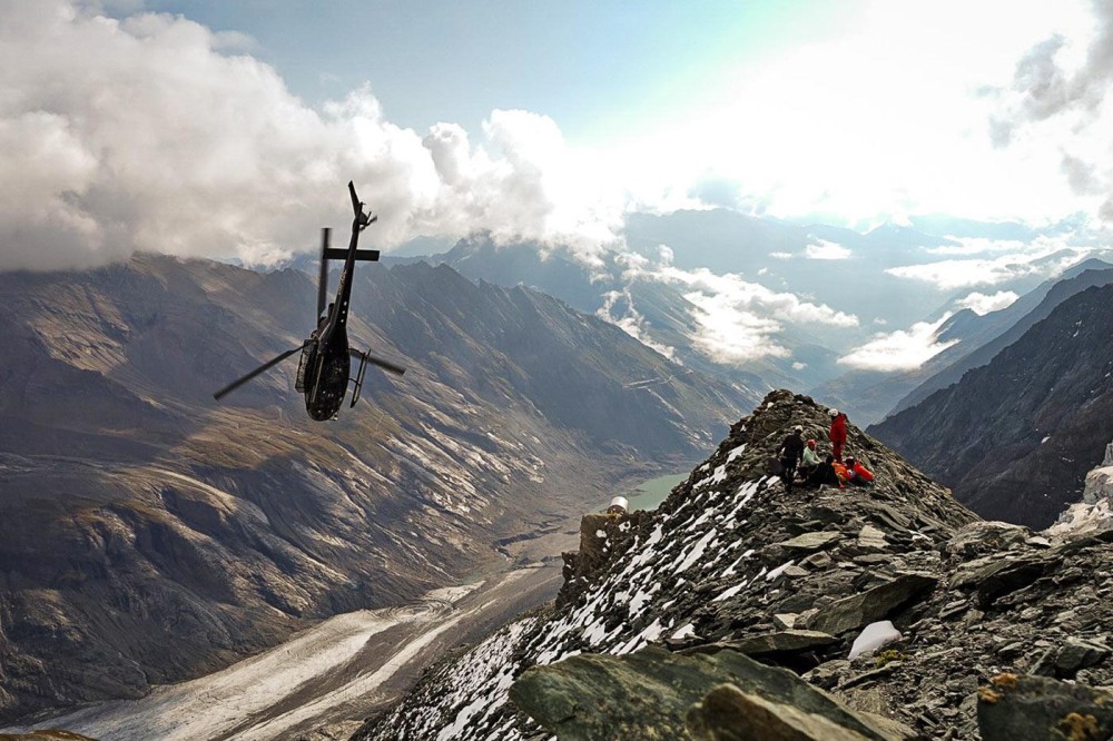 mountain helicopter flight sennair